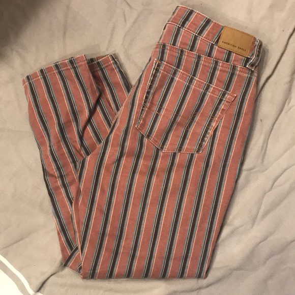 EUC AE Mom Jeans - Picture 1 of 4